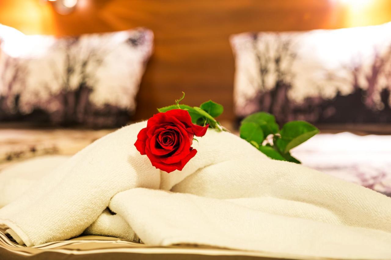 Family Hotel Romantika Velingrad Ngoại thất bức ảnh
